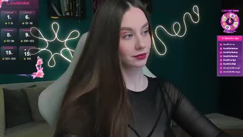 Snapshot of katie_taylorr chatting on June 21, 10:12 pm Katie online show from June 21, 10:12 pm
