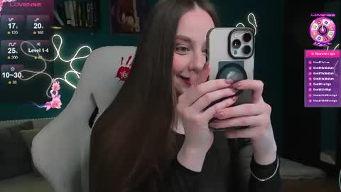 Snapshot of katie_taylorr chatting on July 1, 9:36 pm Katie online show from July 1, 9:36 pm