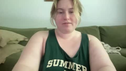 Snapshot of katiecopper27 chatting on May 25, 6:47 pm katiecopper27 online show from May 25, 6:47 pm