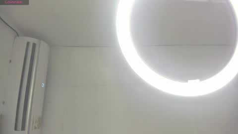 Snapshot of katitaluxury_hot chatting on May 21, 1:45 am katitaluxury_hot online show from May 21, 1:45 am