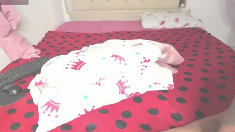 Snapshot of katitaluxury_hot chatting on May 30, 12:41 am katitaluxury_hot online show from May 30, 12:41 am