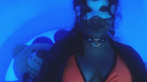 Snapshot of katiuskaxoxo chatting on May 13, 10:34 am Katiuska online show from May 13, 10:34 am