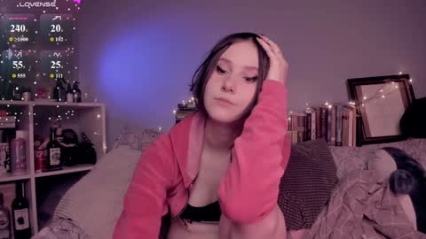 katkittykate online show from February 21, 7:26 pm