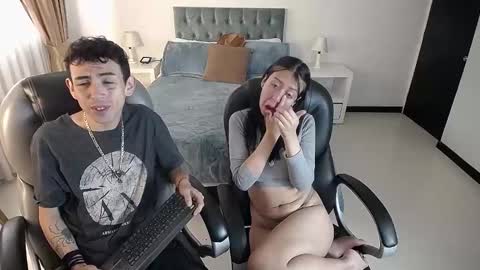 Snapshot of katnia_and_marcuz chatting on February 28, 12:31 pm Katnia and Marcuz online show from February 28, 12:31 pm