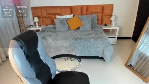 Snapshot of katnia_and_marcuz chatting on October 8, 11:41 am Katnia and Marcuz online show from October 8, 11:41 am