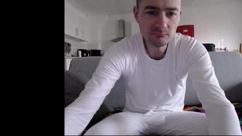 Snapshot of katsufr chatting on January 19, 8:18 am demyx online show from January 19, 8:18 am