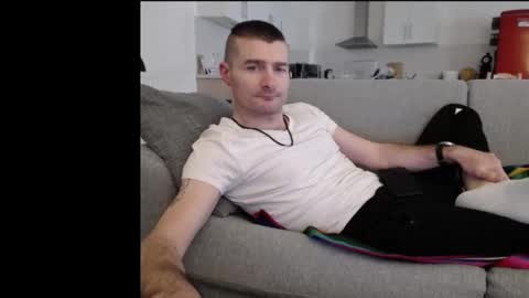 Snapshot of katsufr chatting on January 30, 12:27 pm demyx online show from January 30, 12:27 pm