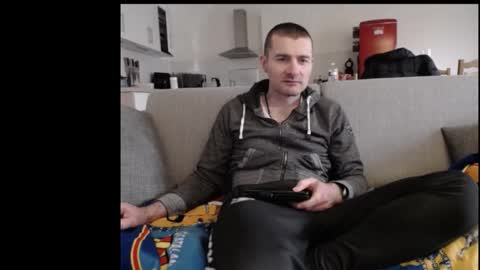 Snapshot of katsufr chatting on March 9, 10:30 am demyx online show from March 9, 10:30 am