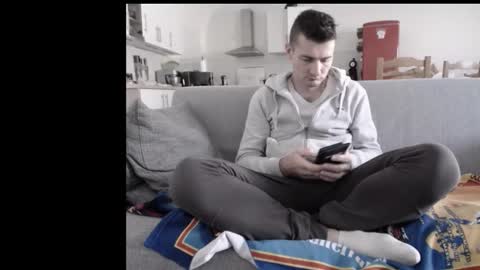 Snapshot of katsufr chatting on October 17, 11:13 am demyx online show from October 17, 11:13 am