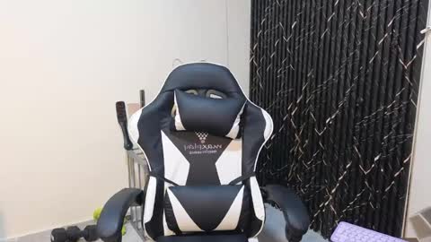 Katt  online show from March 11, 4:13 pm