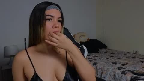 Katt  online show from April 7, 2:50 pm