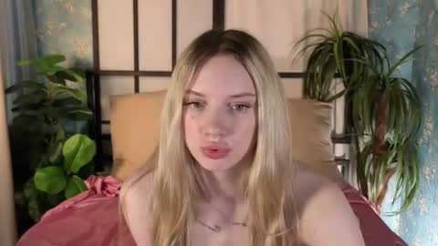 Snapshot of katt_yy chatting on June 17, 5:10 am katt_yy online show from June 17, 5:10 am