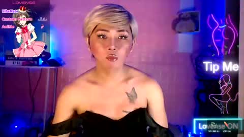 Snapshot of kattiecurrent chatting on June 18, 3:29 am Saisy online show from June 18, 3:29 am