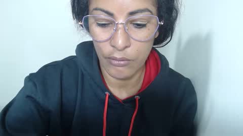 Snapshot of kattleyagray chatting on June 7, 1:26 pm KattleyaGrey online show from June 7, 1:26 pm