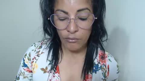 Snapshot of kattleyagray chatting on July 6, 9:28 pm KattleyaGrey online show from July 6, 9:28 pm