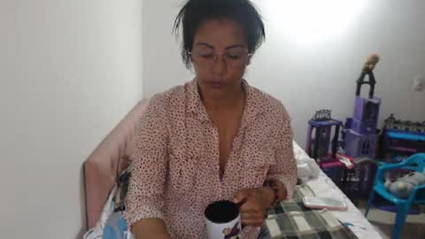 Snapshot of kattleyagray chatting on July 26, 11:28 am KattleyaGrey online show from July 26, 11:28 am