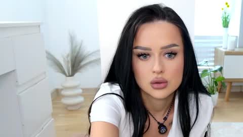 Snapshot of katty_pery chatting on May 2, 2:11 pm Katty Perry online show from May 2, 2:11 pm