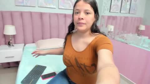 Snapshot of kattycurvy4u chatting on February 15, 12:01 pm katty online show from February 15, 12:01 pm