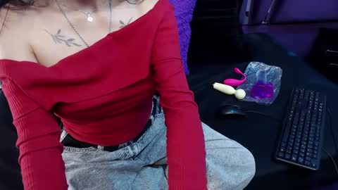 Snapshot of kattyqueenn chatting on February 19, 12:11 pm katty online show from February 19, 12:11 pm