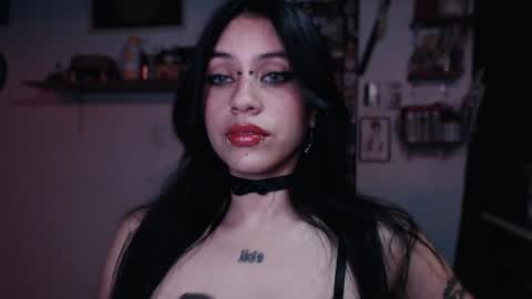 Snapshot of kattze chatting on January 29, 5:19 am online show from January 29, 5:19 am