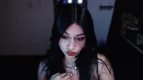 Snapshot of kattze chatting on February 16, 12:41 am online show from February 16, 12:41 am