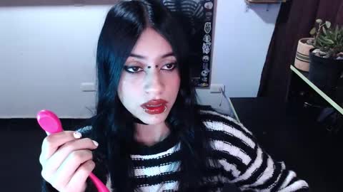 Snapshot of kattze chatting on February 17, 3:25 am online show from February 17, 3:25 am