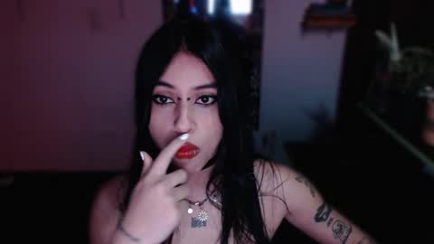 Snapshot of kattze chatting on February 22, 12:49 am online show from February 22, 12:49 am