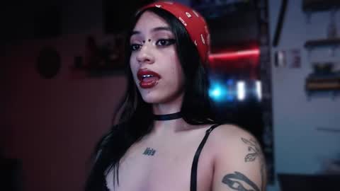 Snapshot of kattze chatting on February 24, 8:25 pm online show from February 24, 8:25 pm