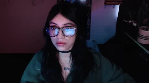 Snapshot of kattze chatting on March 2, 12:01 pm online show from March 2, 12:01 pm