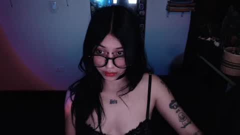 Snapshot of kattze chatting on March 3, 5:20 am online show from March 3, 5:20 am