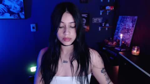 Snapshot of kattze chatting on October 26, 10:47 pm online show from October 26, 10:47 pm