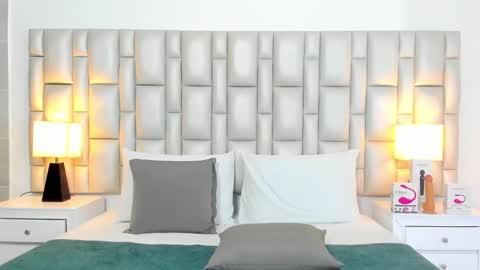 katy blonde girl and paola big boobs online show from March 14, 1:38 pm