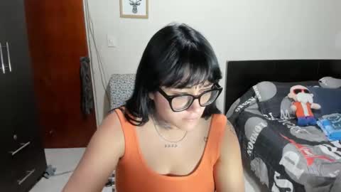 Snapshot of katy_bello chatting on November 25, 4:34 am katy online show from November 25, 4:34 am