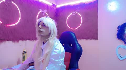 Snapshot of katy_cat__ chatting on February 15, 3:25 am katy_cat__ online show from February 15, 3:25 am