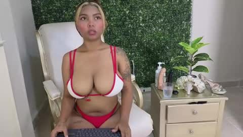 katy_love222 online show from May 30, 6:49 pm