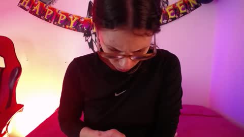 Katy Van online show from November 1, 8:33 pm