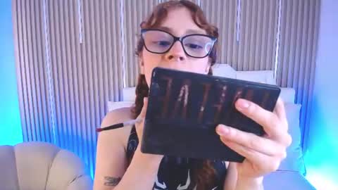 Snapshot of katy_van chatting on June 26, 5:23 am Katy Van online show from June 26, 5:23 am