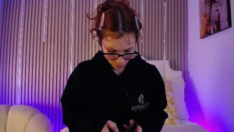 Snapshot of katy_van chatting on June 28, 8:26 pm Katy Van online show from June 28, 8:26 pm