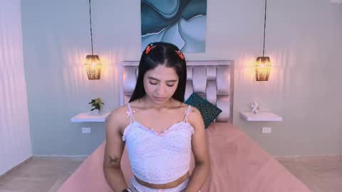 Snapshot of katya_rogerss chatting on May 3, 11:33 pm katya online show from May 3, 11:33 pm