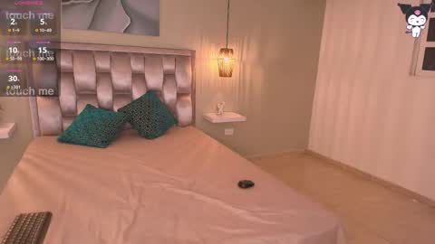 Snapshot of katya_rogerss chatting on May 22, 3:35 am katya online show from May 22, 3:35 am