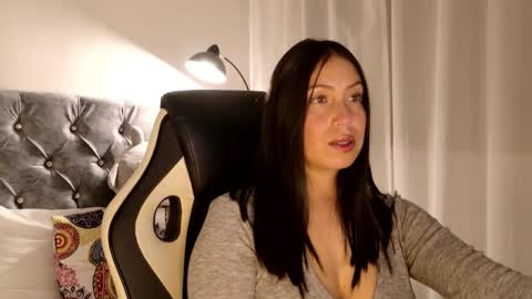 KATY online show from February 18, 2:40 am