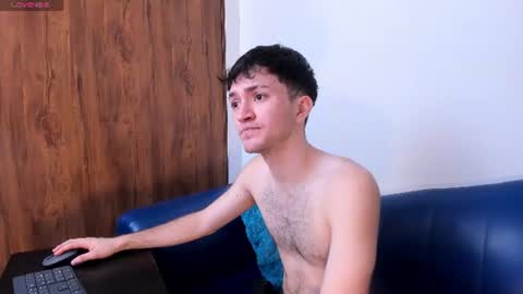 Snapshot of kavencastro chatting on June 14, 1:03 am kavencastro online show from June 14, 1:03 am
