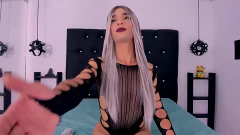 Cattleya stone online show from January 11, 6:14 am