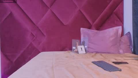 Cattleya stone online show from September 9, 7:08 am