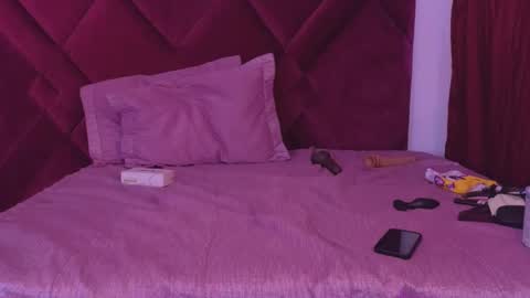 Cattleya stone online show from January 9, 7:04 pm