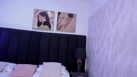 Kayla  online show from October 9, 11:30 am