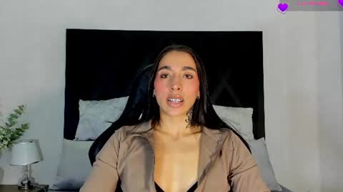 Snapshot of kayla_batista01 chatting on June 13, 12:08 am KAYLA BATISTA online show from June 13, 12:08 am