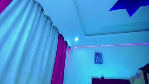 Snapshot of kayla_sexx chatting on May 3, 12:16 am kayla_sexx online show from May 3, 12:16 am