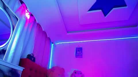 Snapshot of kayla_sexx chatting on June 14, 12:41 am kayla_sexx online show from June 14, 12:41 am
