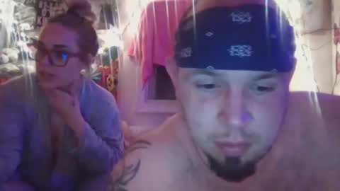 M and K online show from May 23, 7:46 am